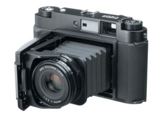 富士中画幅胶片相机GF670本月上市